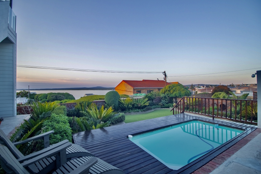 6 Bedroom Property for Sale in Yzerfontein Western Cape